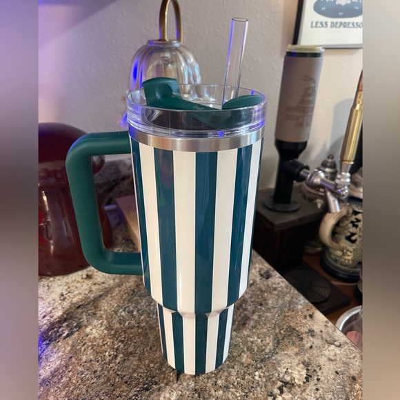 ✨Stanley✨ 40 oz tumbler in EUC - Picture 2 of 5